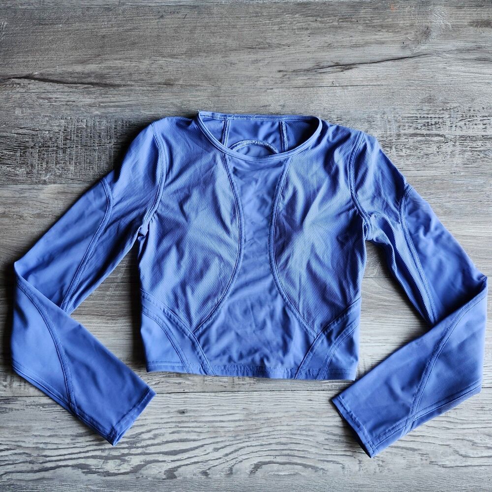 Lululemon cropped long sleeve top